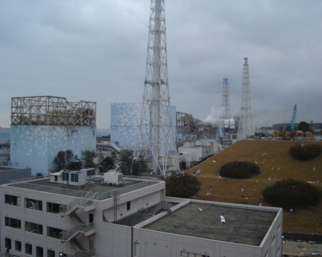 Zerstörte Reaktorblöcke am Kernkraftwerk Fukushima Daiichi