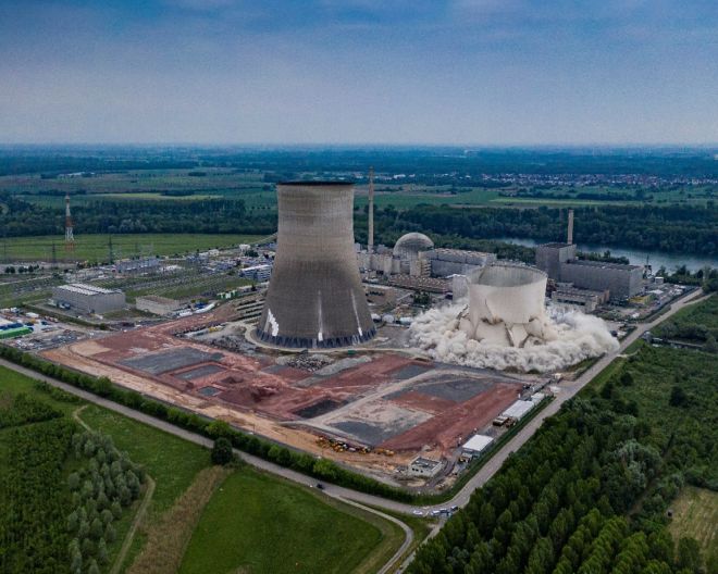 Abbruch des Kühlturms des Kernkraftwerks Philippsburg im Jahr 2020 (Quelle: EnBW)
