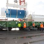 Ein HAW28M wird verladen