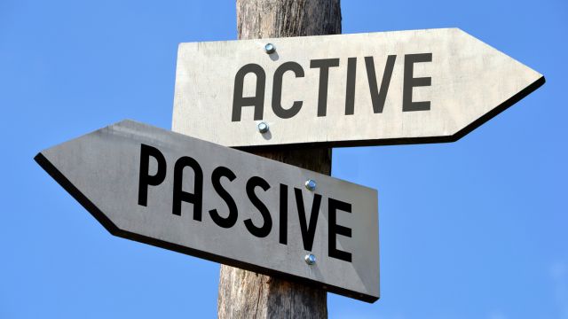Aktiver und passiver Wegweiser 