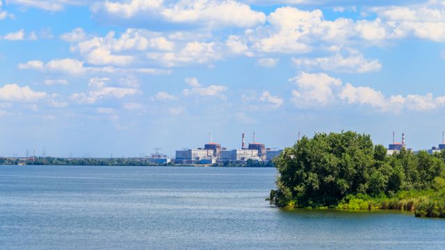Blick auf das Kernkraftwerk Saporischschja in Enerhodar, Ukraine
