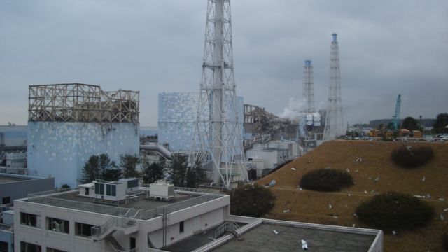 Zerstörte Reaktorblöcke am Kernkraftwerk Fukushima Daiichi